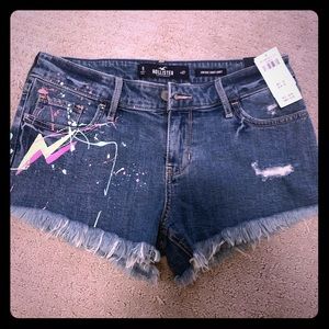 Size 5 Hollister splattered shorts